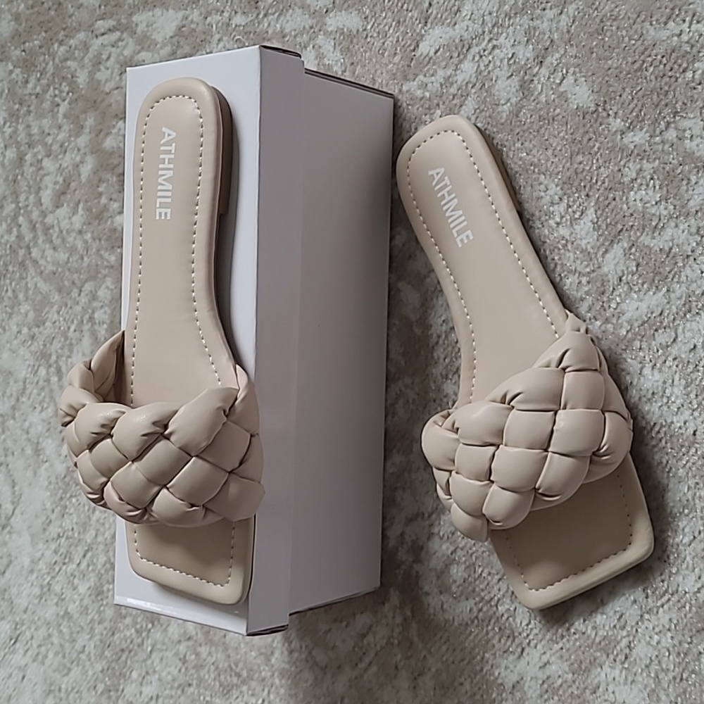 Ladies Braided Nude Sandals Sz 6 NIB